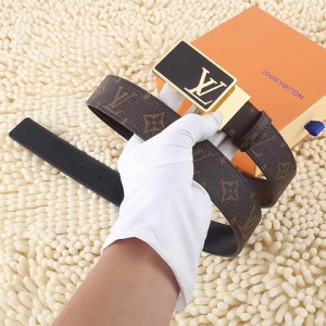 2018 New Replica High Quality LV Belts For Women LVWMBelt-42